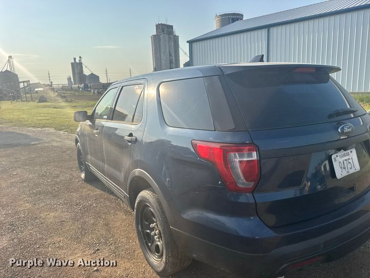 image for item DY3156 2017 Ford Explorer Police SUV