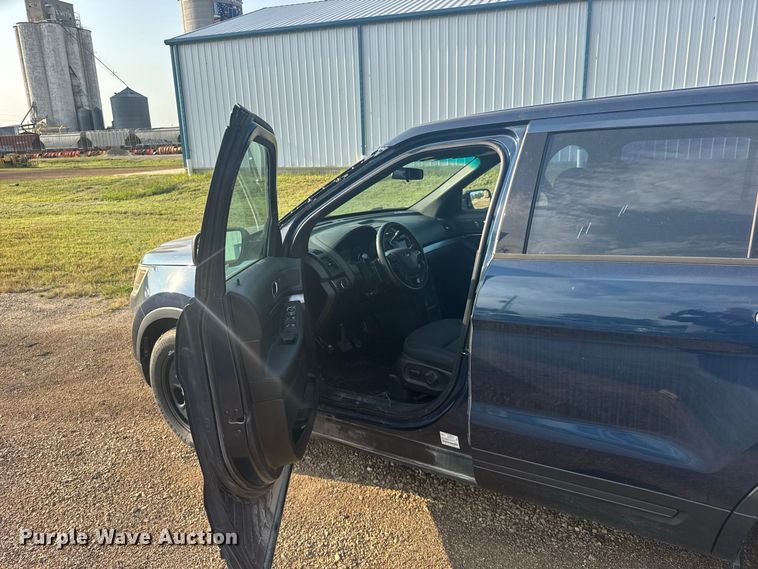 image for item DY3156 2017 Ford Explorer Police SUV