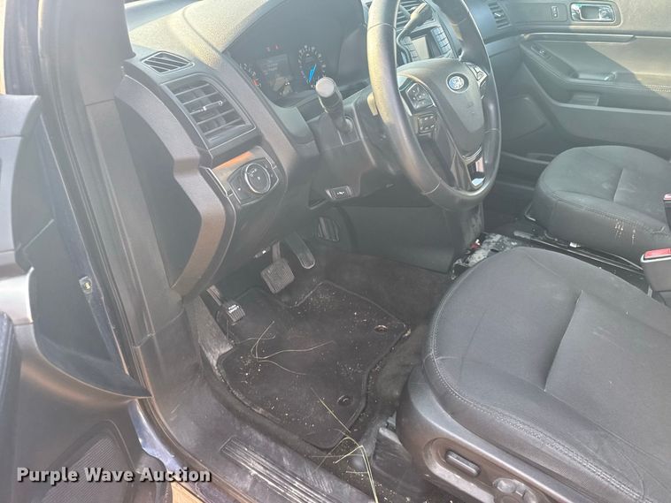 image for item DY3156 2017 Ford Explorer Police SUV