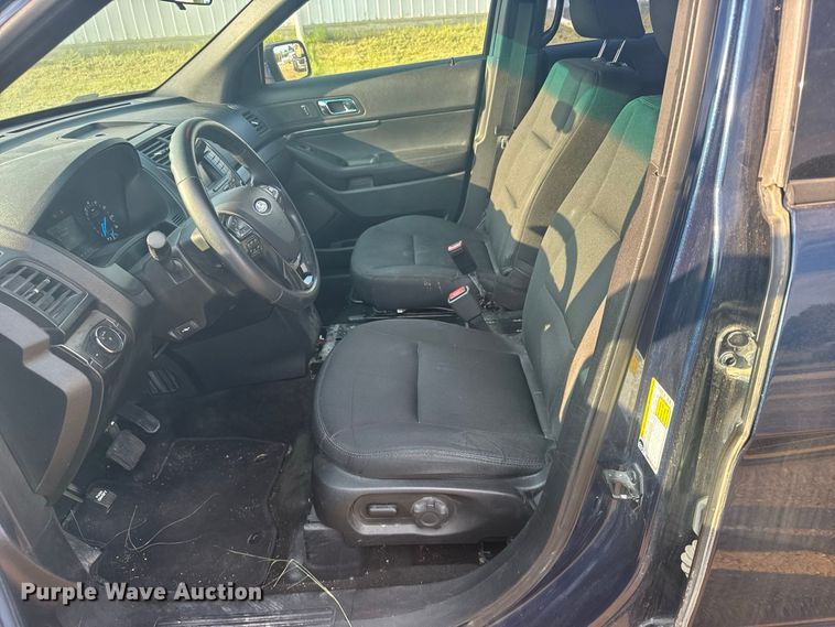 image for item DY3156 2017 Ford Explorer Police SUV