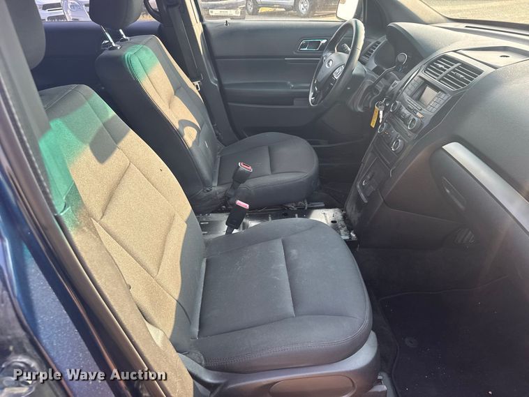 image for item DY3156 2017 Ford Explorer Police SUV