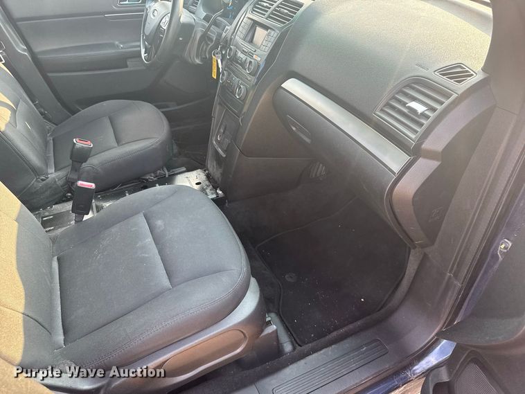 image for item DY3156 2017 Ford Explorer Police SUV