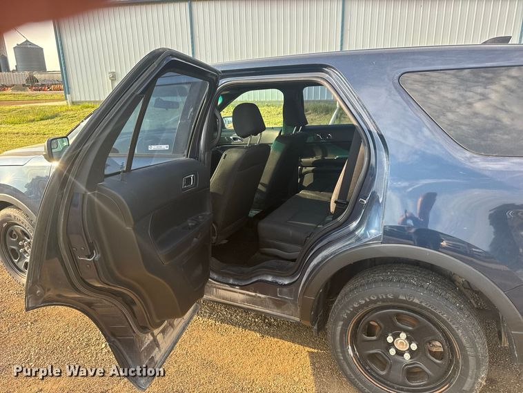 image for item DY3156 2017 Ford Explorer Police SUV