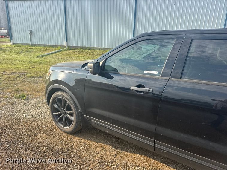 image for item DY3157 2018 Ford Explorer Police SUV