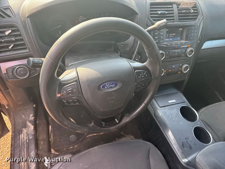 image for item DY3157 2018 Ford Explorer Police SUV