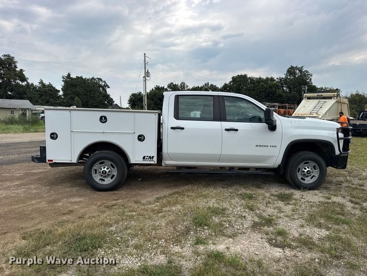 image for item DY3161 2021 Chevrolet Silverado 2500HD Crew Cab utility bed pickup truck