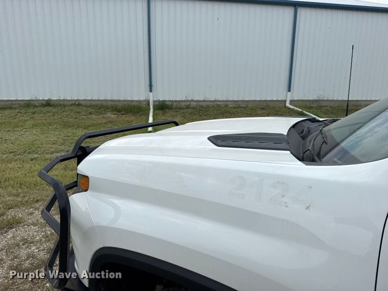 image for item DY3161 2021 Chevrolet Silverado 2500HD Crew Cab utility bed pickup truck