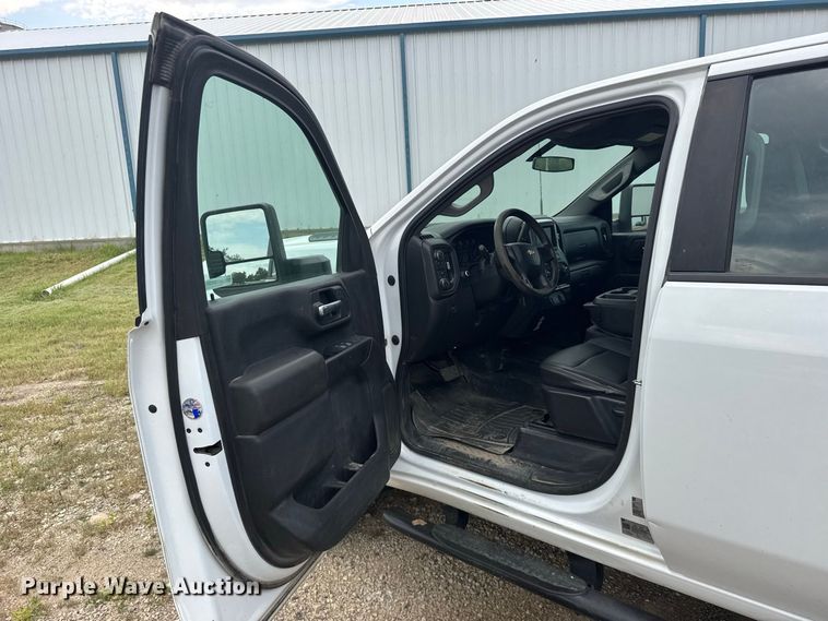 image for item DY3161 2021 Chevrolet Silverado 2500HD Crew Cab utility bed pickup truck