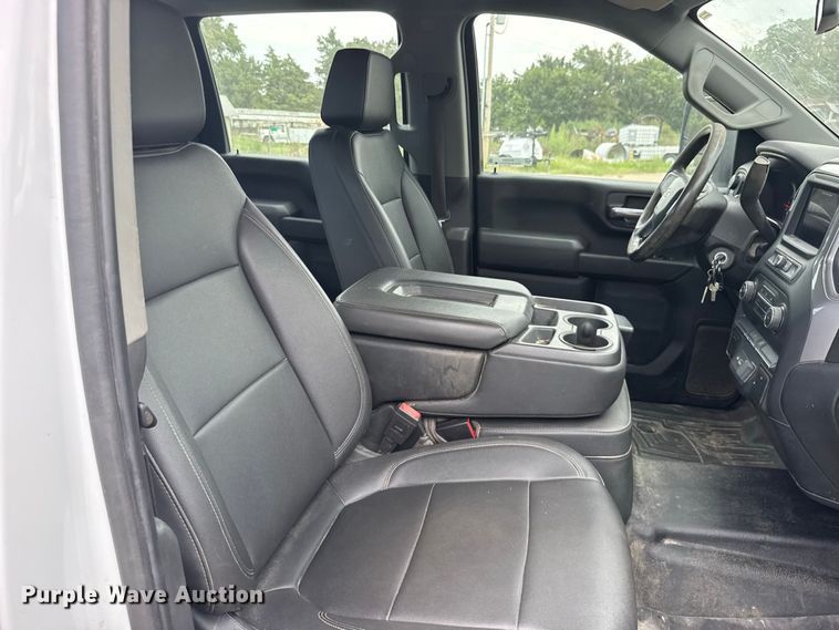 image for item DY3161 2021 Chevrolet Silverado 2500HD Crew Cab utility bed pickup truck