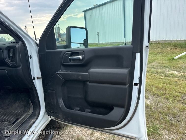 image for item DY3161 2021 Chevrolet Silverado 2500HD Crew Cab utility bed pickup truck