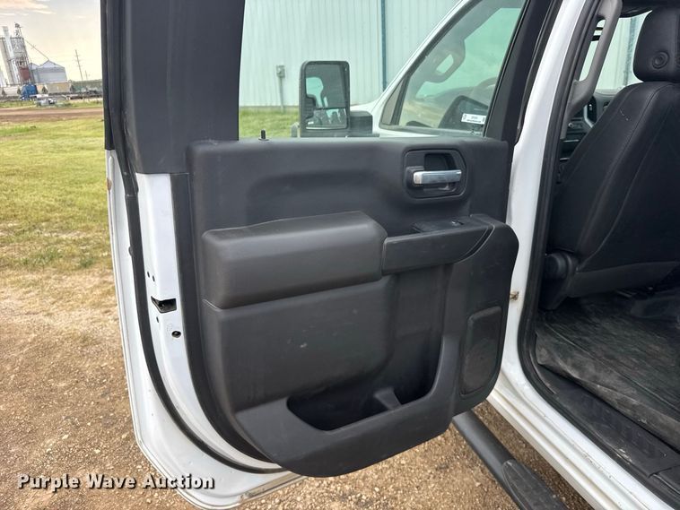 image for item DY3161 2021 Chevrolet Silverado 2500HD Crew Cab utility bed pickup truck