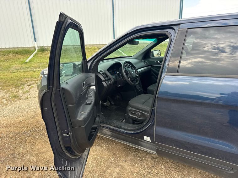 image for item DY3163 2017 Ford Explorer Police SUV