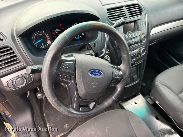 image for item DY3163 2017 Ford Explorer Police SUV