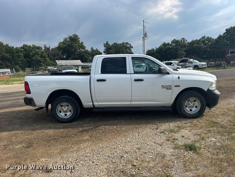 image for item DY3168 2019 RAM 1500 Crew Cab pickup truck