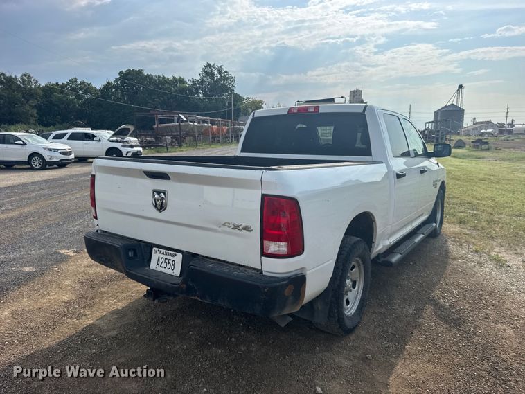 image for item DY3168 2019 RAM 1500 Crew Cab pickup truck