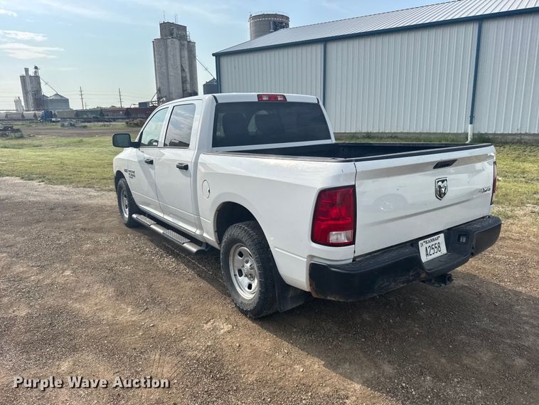 image for item DY3168 2019 RAM 1500 Crew Cab pickup truck