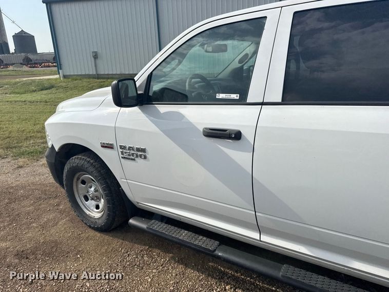 image for item DY3168 2019 RAM 1500 Crew Cab pickup truck