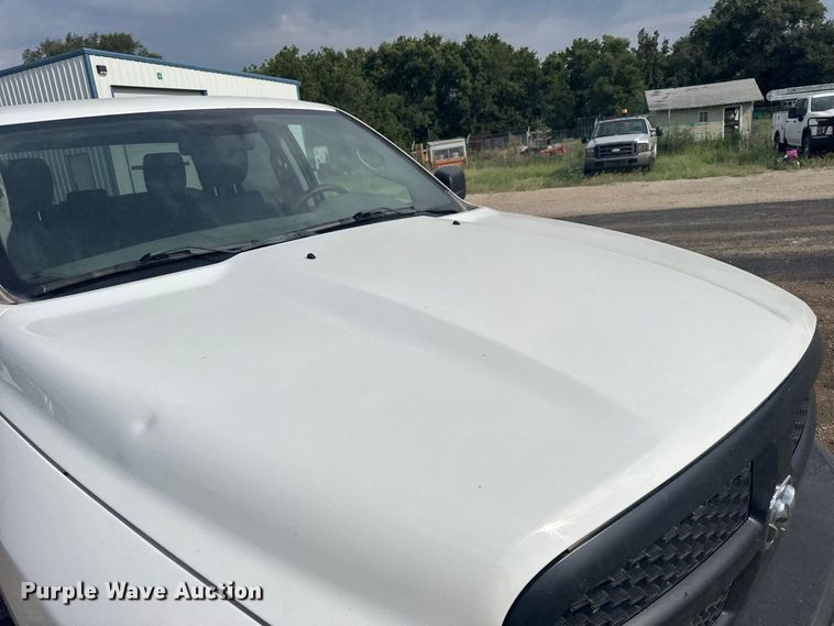 image for item DY3168 2019 RAM 1500 Crew Cab pickup truck