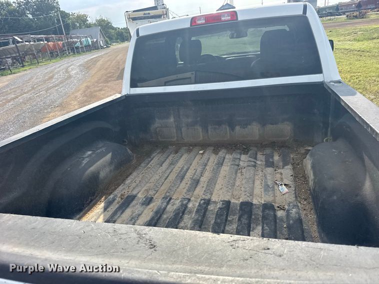 image for item DY3168 2019 RAM 1500 Crew Cab pickup truck