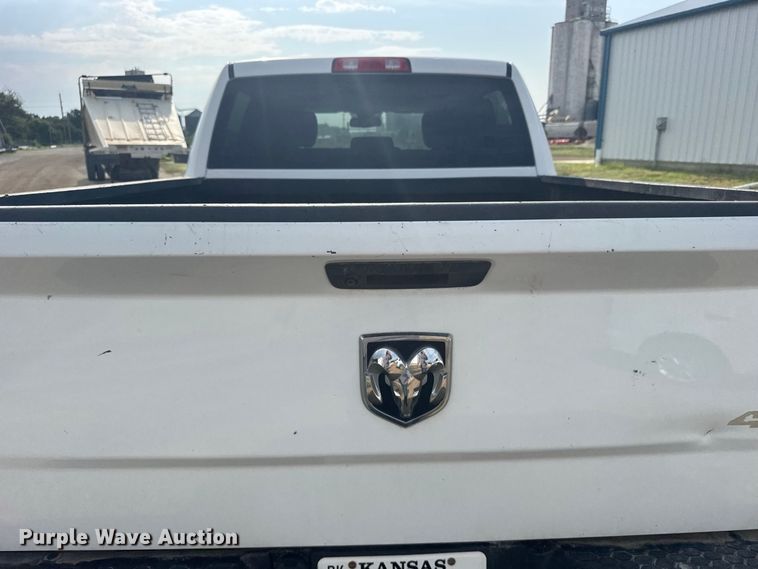 image for item DY3168 2019 RAM 1500 Crew Cab pickup truck