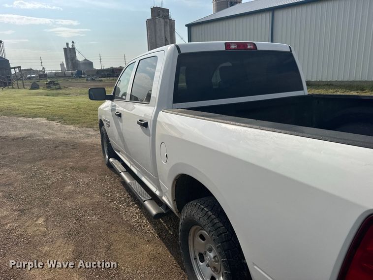 image for item DY3168 2019 RAM 1500 Crew Cab pickup truck