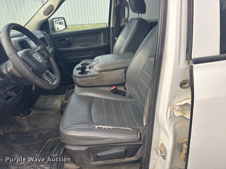 image for item DY3168 2019 RAM 1500 Crew Cab pickup truck