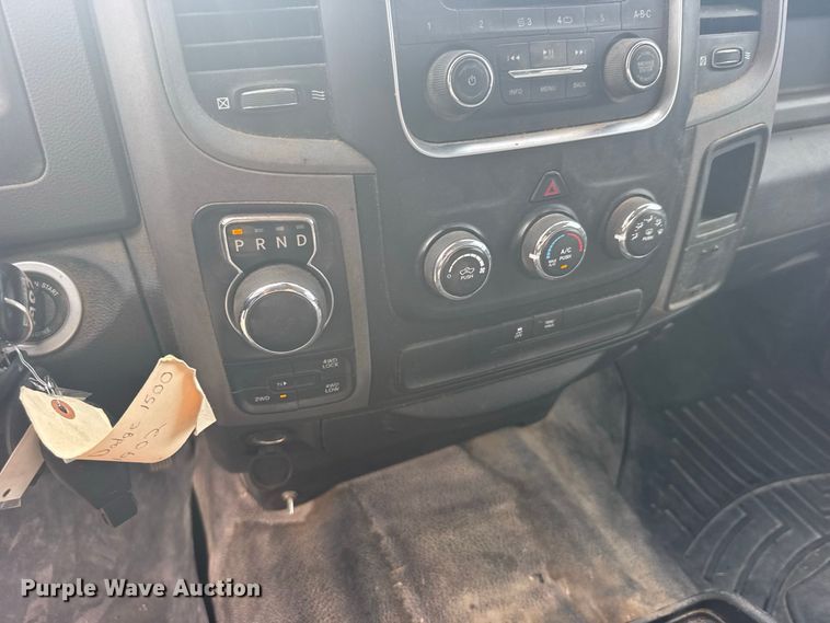 image for item DY3168 2019 RAM 1500 Crew Cab pickup truck
