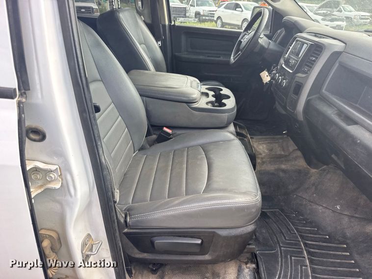 image for item DY3168 2019 RAM 1500 Crew Cab pickup truck