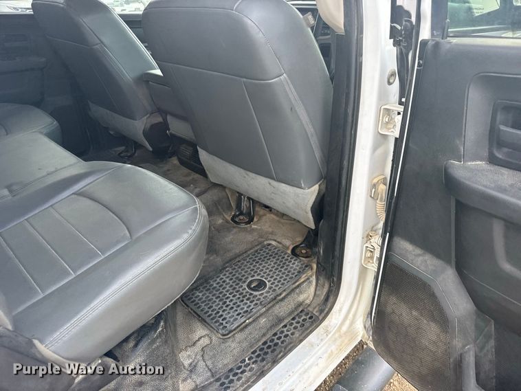 image for item DY3168 2019 RAM 1500 Crew Cab pickup truck