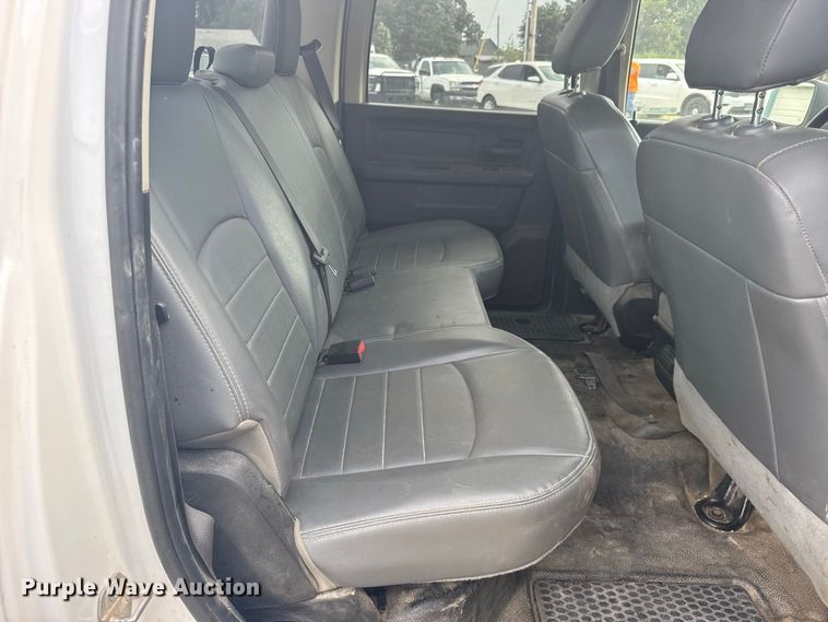 image for item DY3168 2019 RAM 1500 Crew Cab pickup truck