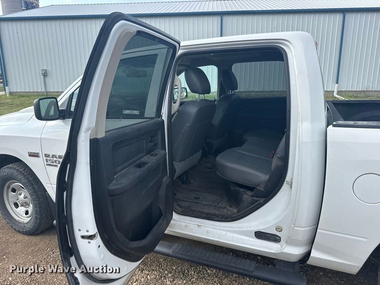 image for item DY3168 2019 RAM 1500 Crew Cab pickup truck