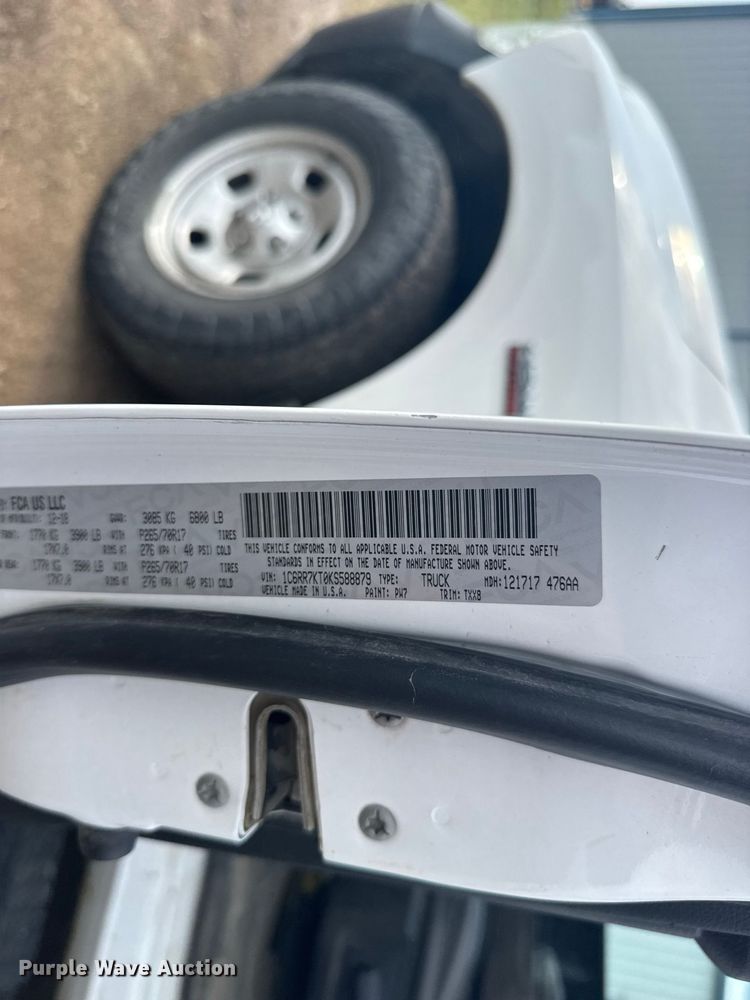 image for item DY3168 2019 RAM 1500 Crew Cab pickup truck