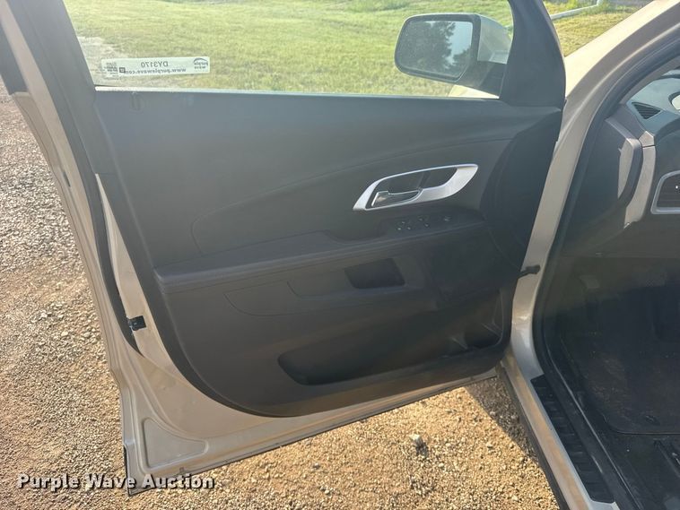image for item DY3170 2011 Chevrolet Equinox 1LT SUV