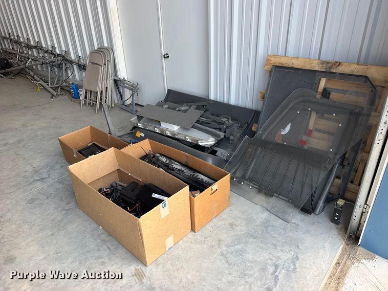 image for item DY3171 Emergency service equipment