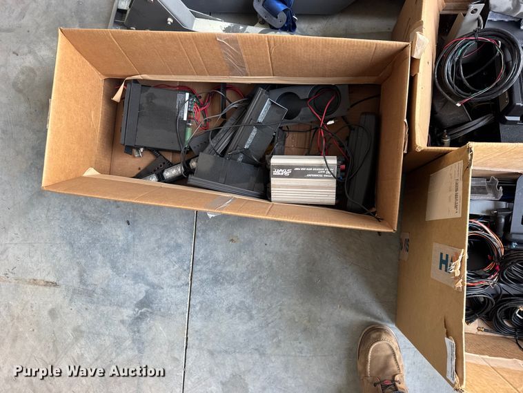 image for item DY3171 Emergency service equipment