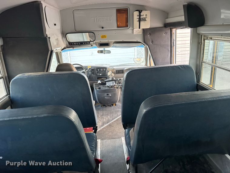 image for item DY3174 2000 Thomas Savana school bus