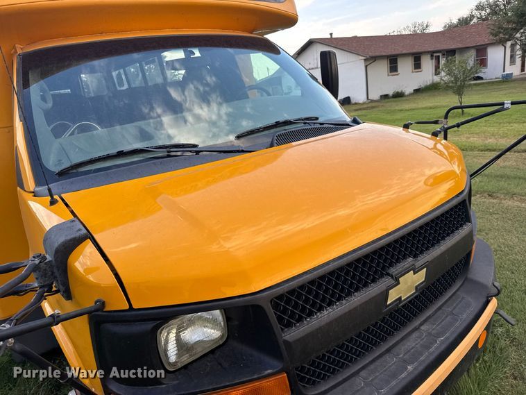 image for item DY3175 2012 Chevrolet Express G4500 school bus