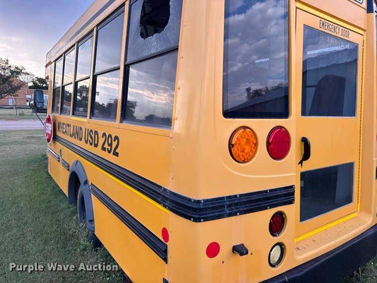 image for item DY3175 2012 Chevrolet Express G4500 school bus