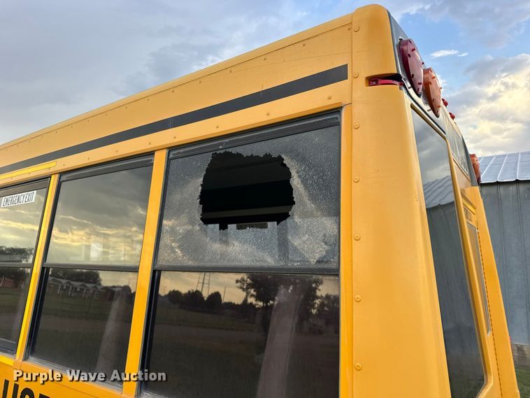 image for item DY3175 2012 Chevrolet Express G4500 school bus