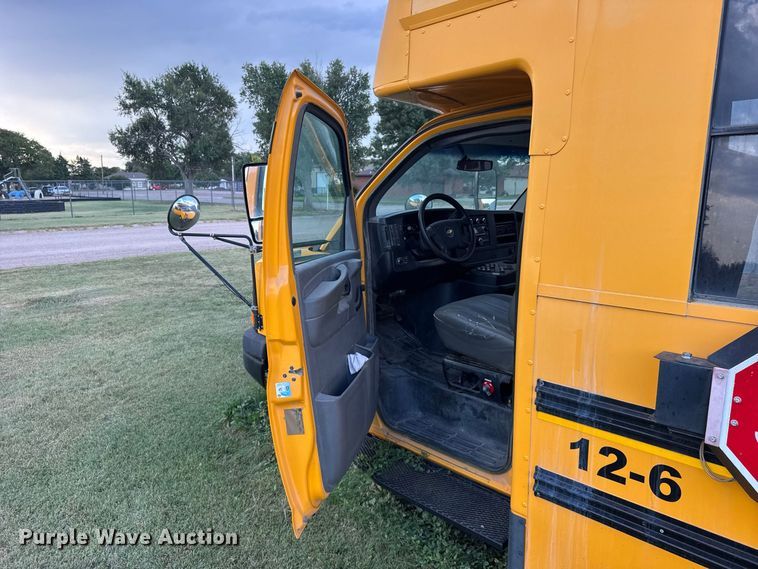 image for item DY3175 2012 Chevrolet Express G4500 school bus