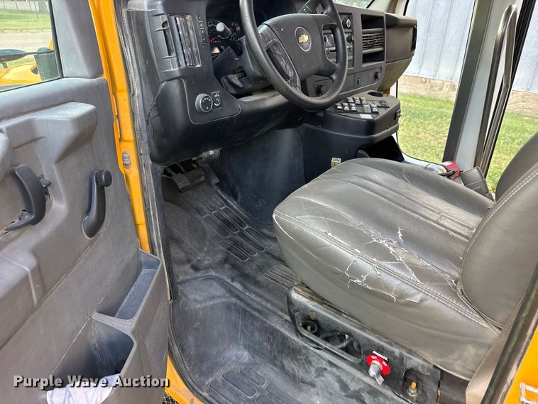 image for item DY3175 2012 Chevrolet Express G4500 school bus
