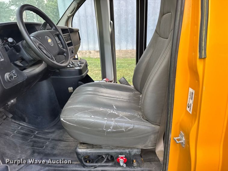 image for item DY3175 2012 Chevrolet Express G4500 school bus
