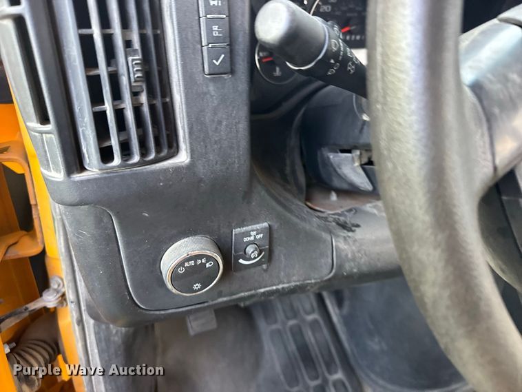 image for item DY3175 2012 Chevrolet Express G4500 school bus