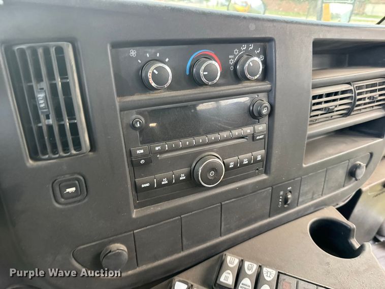 image for item DY3175 2012 Chevrolet Express G4500 school bus