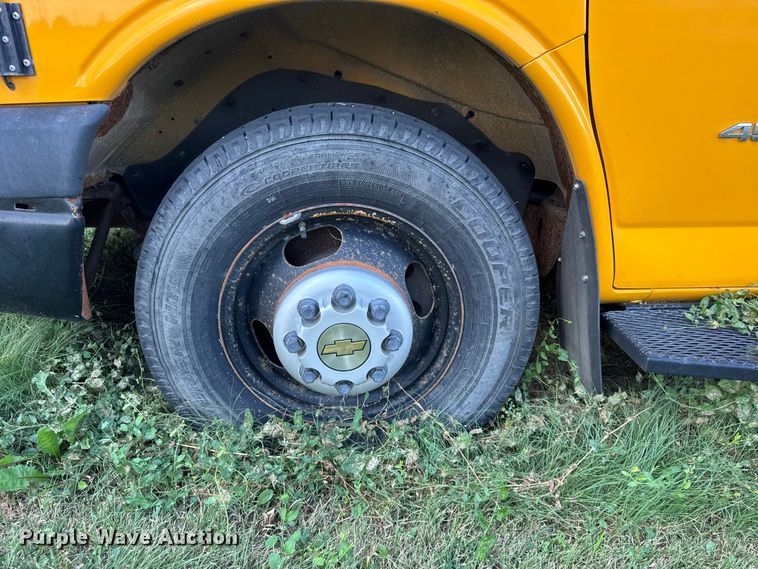 image for item DY3175 2012 Chevrolet Express G4500 school bus