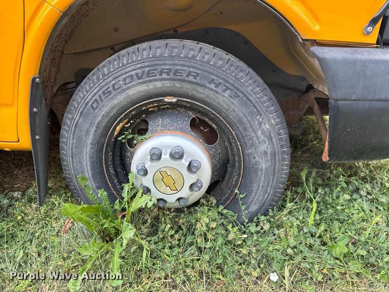 image for item DY3175 2012 Chevrolet Express G4500 school bus