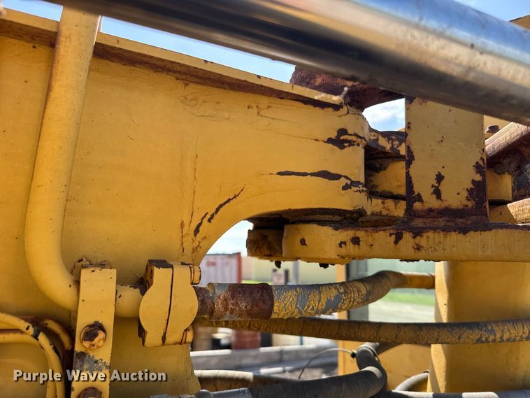 image for item DY3181 1981 Caterpillar 613B elevating scraper