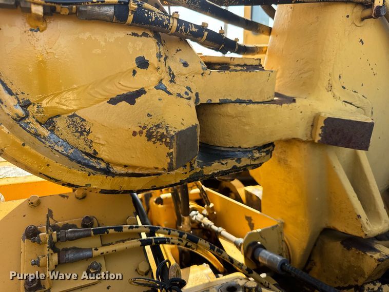 image for item DY3181 1981 Caterpillar 613B elevating scraper