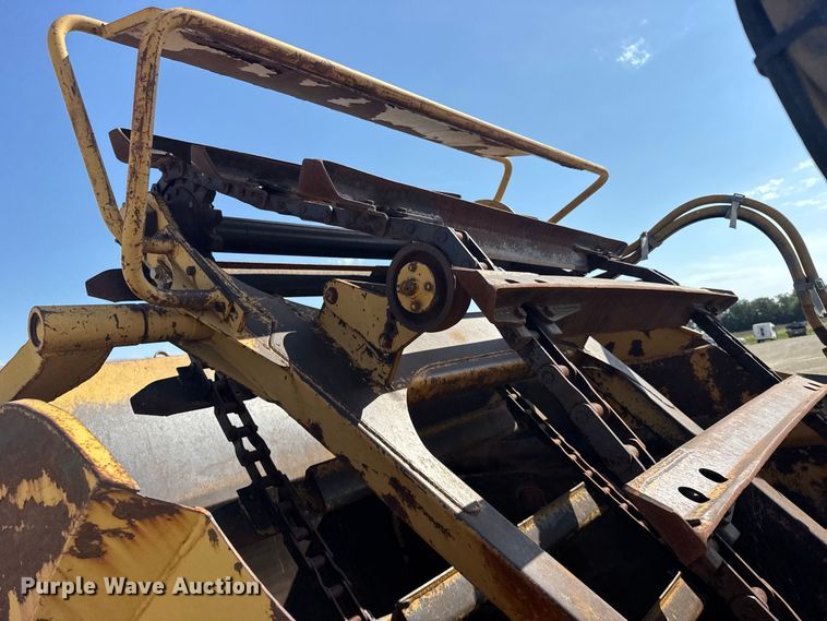 image for item DY3181 1981 Caterpillar 613B elevating scraper