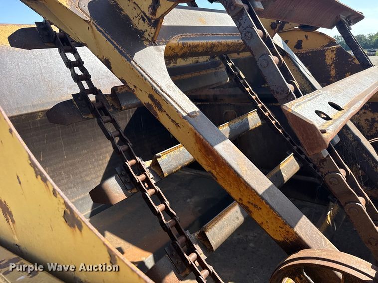 image for item DY3181 1981 Caterpillar 613B elevating scraper